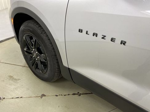 Used 2022 Chevrolet Blazer LT w/ Midnight/Sport Edition AWD/4WD image 26