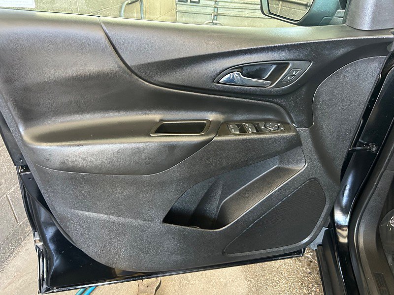 Used 2023 Chevrolet Equinox LT FWD image 10