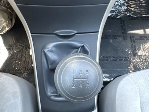 Used 2013 Toyota Corolla L FWD image 25