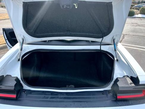 Used 2015 Dodge Challenger R/T w/ Quick Order Package 22B R/T image 26