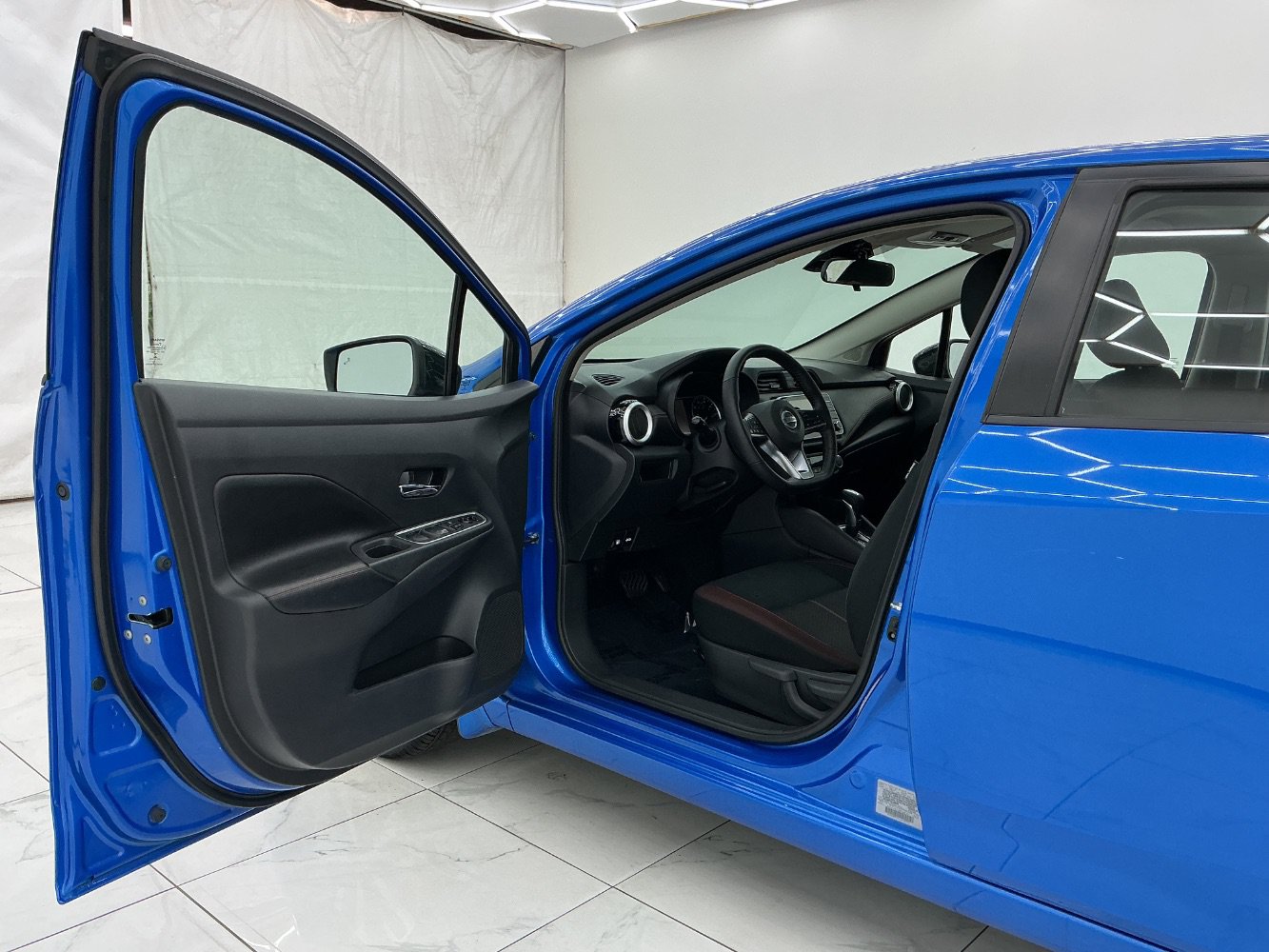Used 2020 Nissan Versa SR w/ Convenience Package FWD image 16