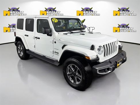 Used 2021 Jeep Wrangler Unlimited Sahara w/ Uconnect 4C Nav & Sound Group image 3