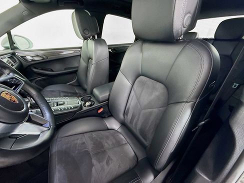Certified 2018 Porsche Macan Sport Edition AWD/4WD image 5