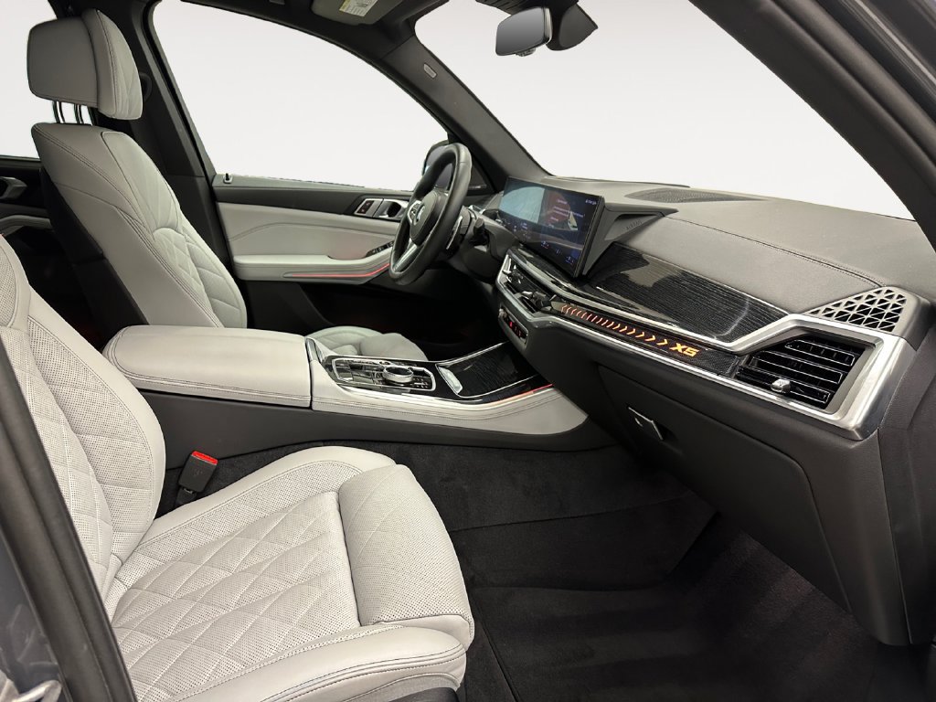 Used 2024 BMW X5 xDrive40i w/ Executive Package AWD/4WD image 15
