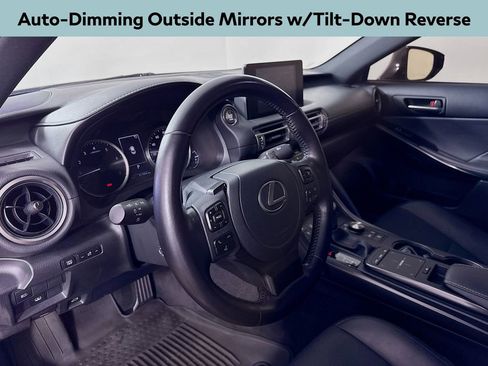 Used 2022 Lexus IS 300 300 image 9