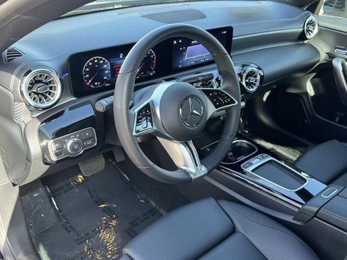 Used 2025 Mercedes-Benz CLA 250 image 17