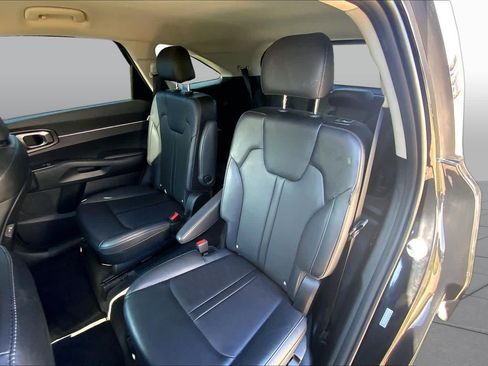 Used 2025 Kia Sorento EX FWD image 21