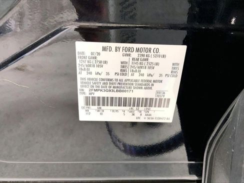 Used 2020 Ford Edge SE image 8