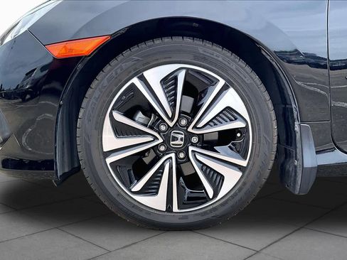 Used 2018 Honda Civic EX-L image 10