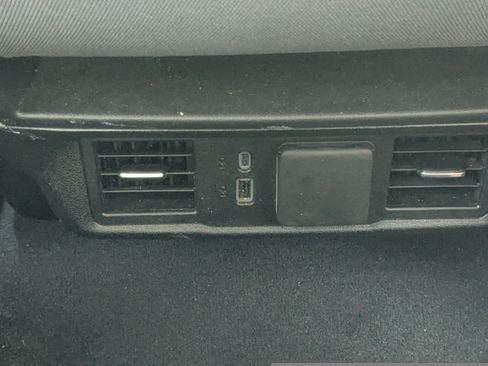 Used 2025 GMC Sierra 2500 SLE w/ SLE Value Package; image 17