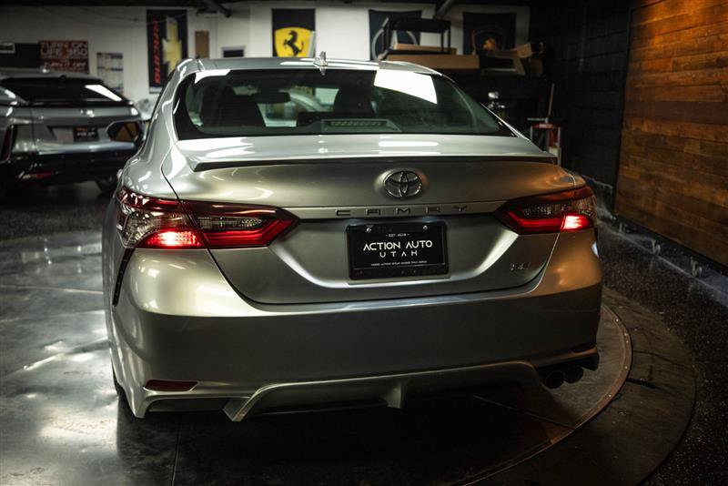 Used 2023 Toyota Camry SE w/ Convenience Package FWD image 6