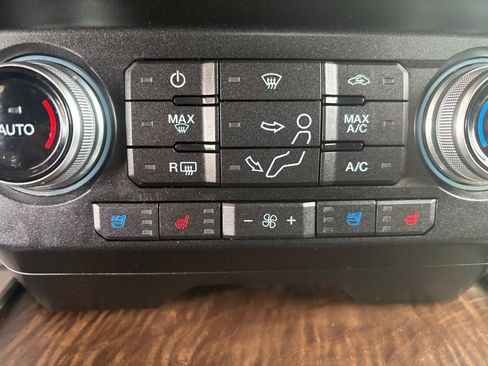 Used 2019 Ford F250 Limited AWD/4WD image 17