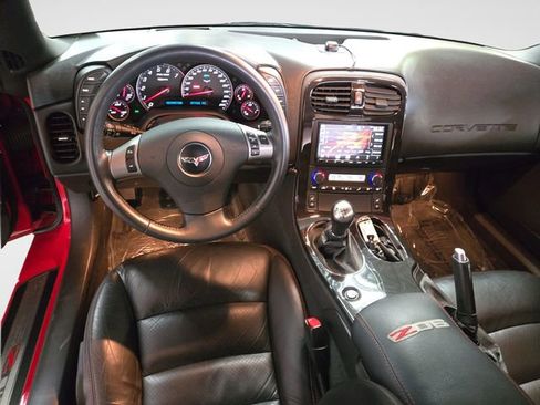 Used 2009 Chevrolet Corvette Z06 w/ Preferred Equipment Group RWD image 9
