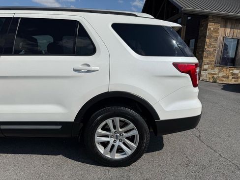 Used 2016 Ford Explorer XLT w/ Equipment Group 202A image 38