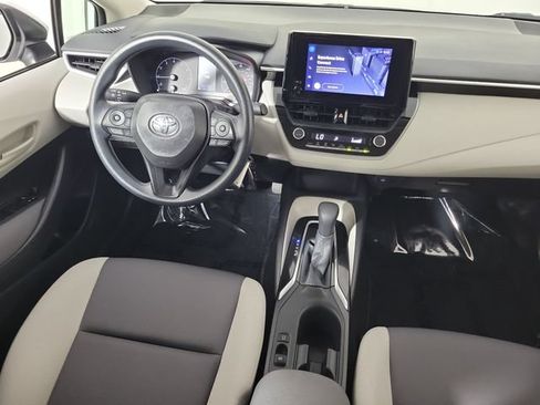 Used 2025 Toyota Corolla LE FWD image 15