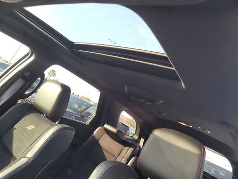 Used 2025 Dodge Durango GT image 21