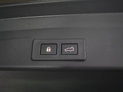 Used 2025 Subaru Ascent Premium AWD/4WD image 11