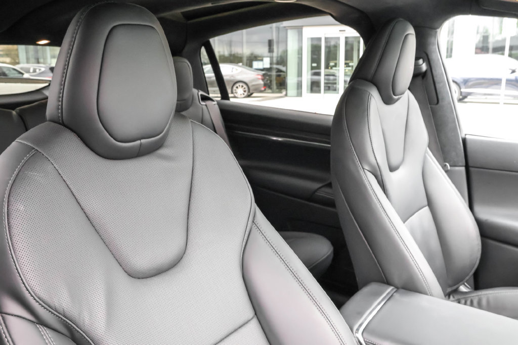 Used 2023 Tesla Model X AWD/4WD image 33