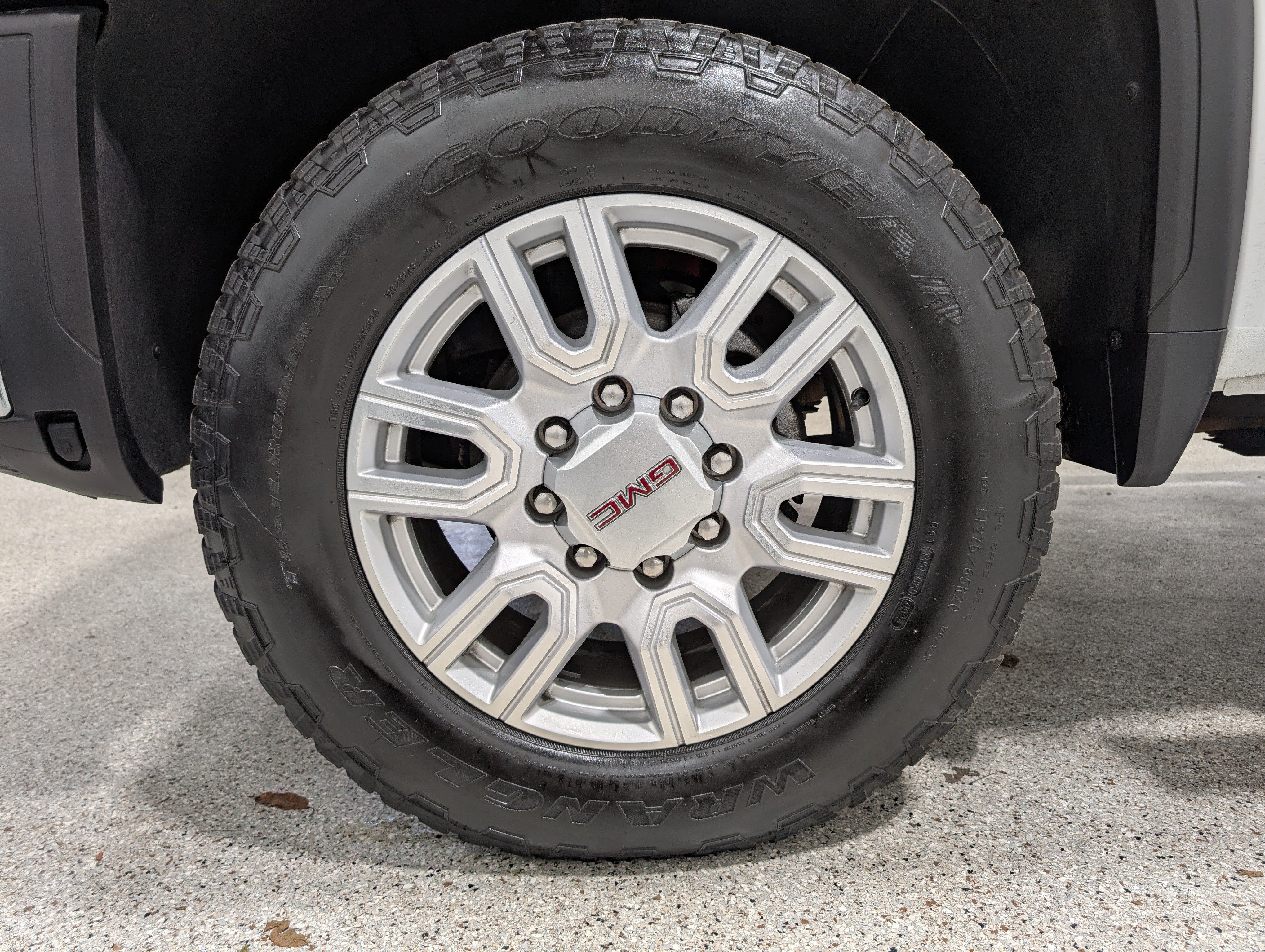 Used 2024 GMC Sierra 2500 SLE w/ SLE Convenience Package AWD/4WD image 12