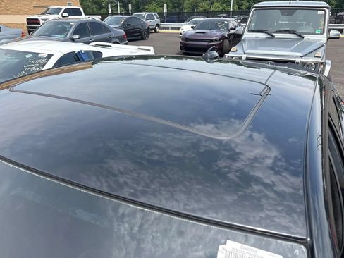 Used 2022 Dodge Charger Scat Pack RWD image 9