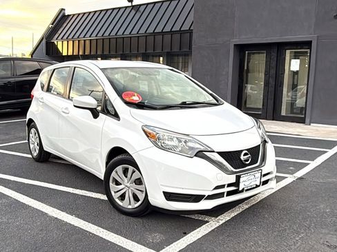 Used 2017 Nissan Versa Note SV image 1