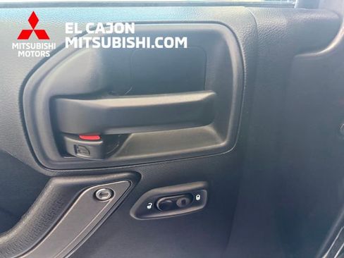 Used 2018 Jeep Wrangler Sport AWD/4WD image 11