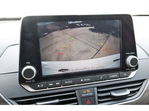 Used 2024 Nissan Altima 2.5 SV AWD/4WD image 12