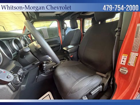 Used 2018 Jeep Wrangler Unlimited Rubicon w/ Steel Bumper Group image 10