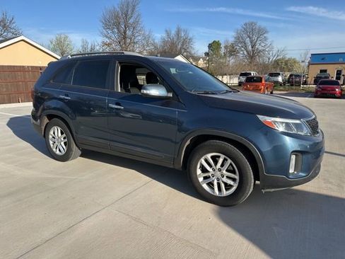Used 2014 Kia Sorento LX w/ Touring Package (LX) image 19