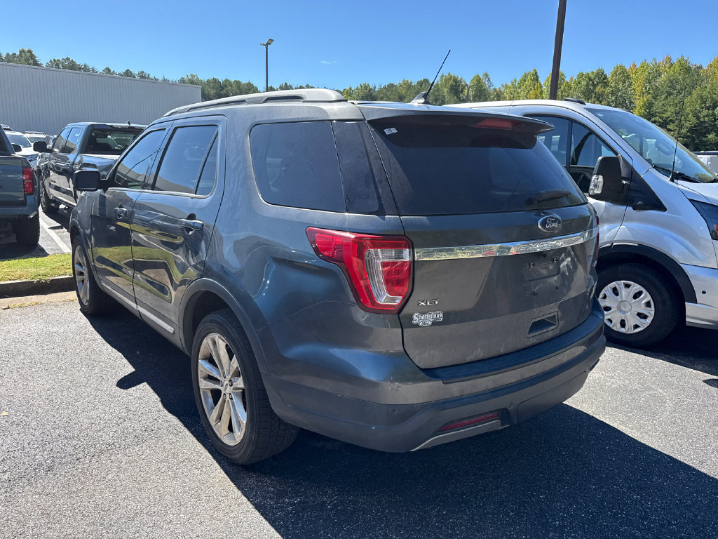 Used 2019 Ford Explorer XLT w/ Equipment Group 202A AWD/4WD image 15