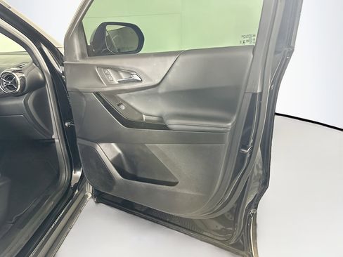 Used 2025 Chevrolet Equinox LT image 31