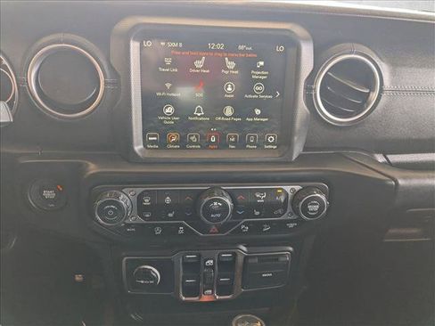 Used 2020 Jeep Wrangler Unlimited Sahara AWD/4WD image 15