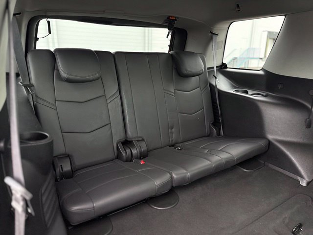 Used 2019 Cadillac Escalade Luxury AWD/4WD image 39