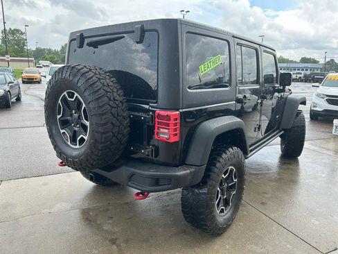 Used 2016 Jeep Wrangler Unlimited Rubicon AWD/4WD image 5