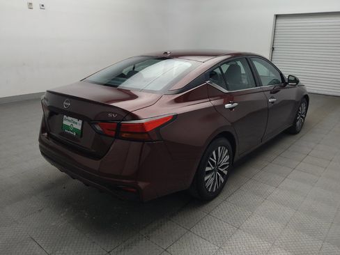 Used 2024 Nissan Altima 2.5 SV FWD image 9