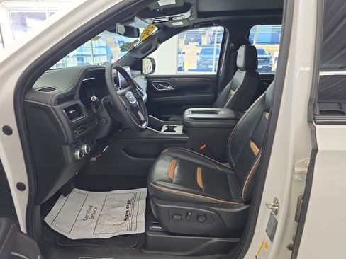 Used 2022 GMC Yukon XL AT4 image 14