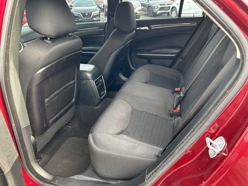 Used 2019 Chrysler 300 Touring w/ Sport Appearance Package image 31