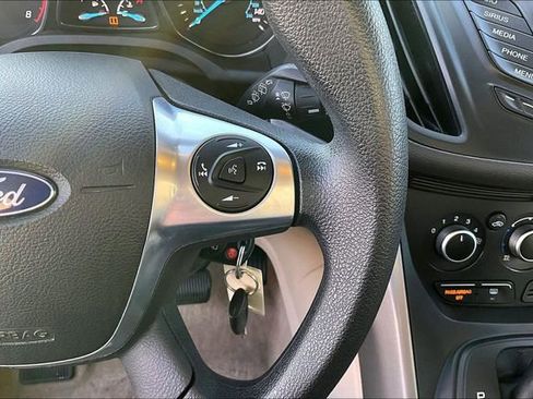 Used 2015 Ford Escape SE FWD image 17