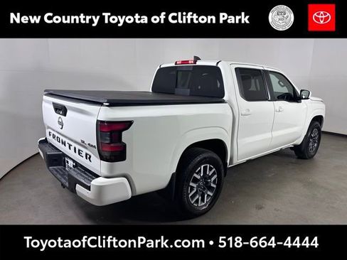 Used 2024 Nissan Frontier SL w/ Technology Package AWD/4WD image 3