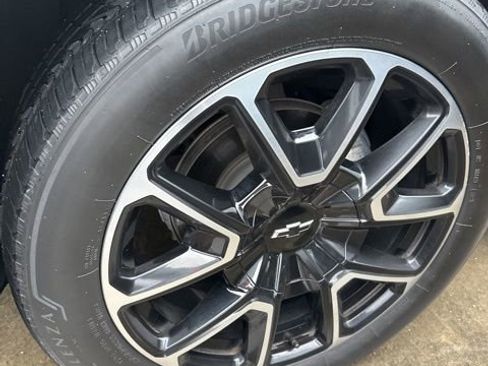 Used 2022 Chevrolet Tahoe RST w/ Sport Performance Package image 8