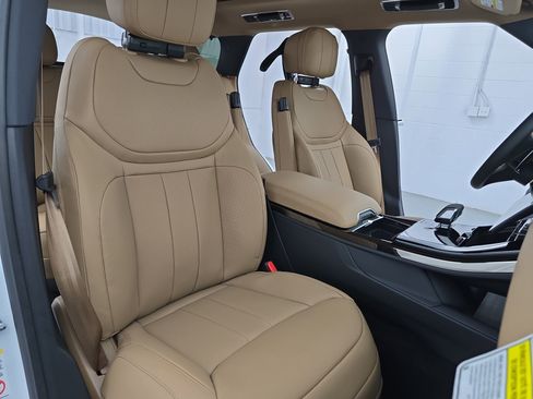 New 2026 Land Rover Range Rover Sport SE AWD/4WD image 10