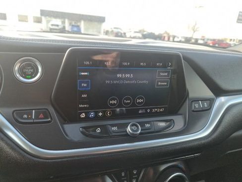 Used 2020 Chevrolet Blazer LT image 18