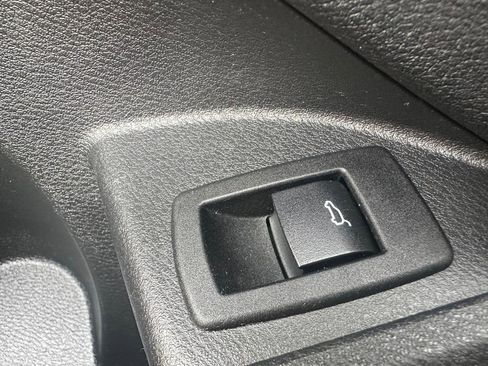 Used 2018 BMW X1 xDrive28i image 18