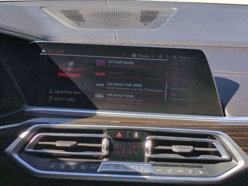 Used 2020 BMW X7 xDrive40i w/ Cold Weather Package image 17