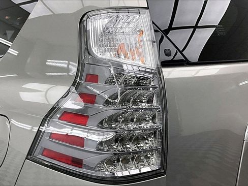 Used 2022 Lexus GX 460 Premium image 31