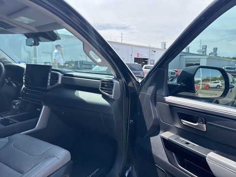 Used 2023 Toyota Tundra Limited AWD/4WD image 14