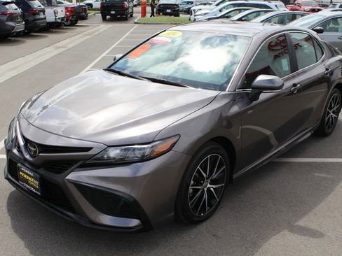 Certified 2024 Toyota Camry SE FWD image 19