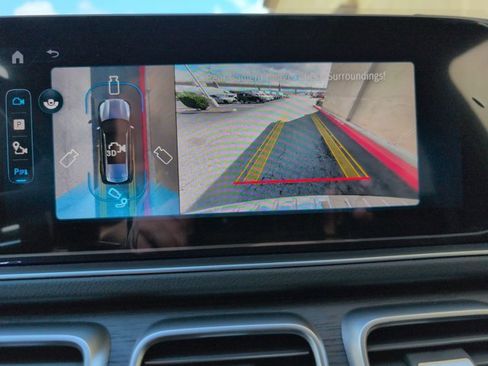 New 2026 Mercedes-Benz GLS 580 4MATIC image 13