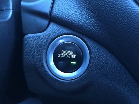 Used 2019 Chevrolet Equinox LT image 23