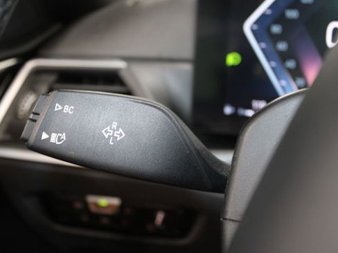 Used 2024 BMW 430i Convertible image 32